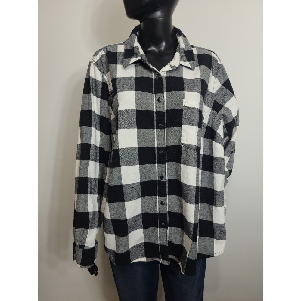 Universal Thread Shirt Womens Size 1X Check Plaid Long Sleeve Button Down Shirt